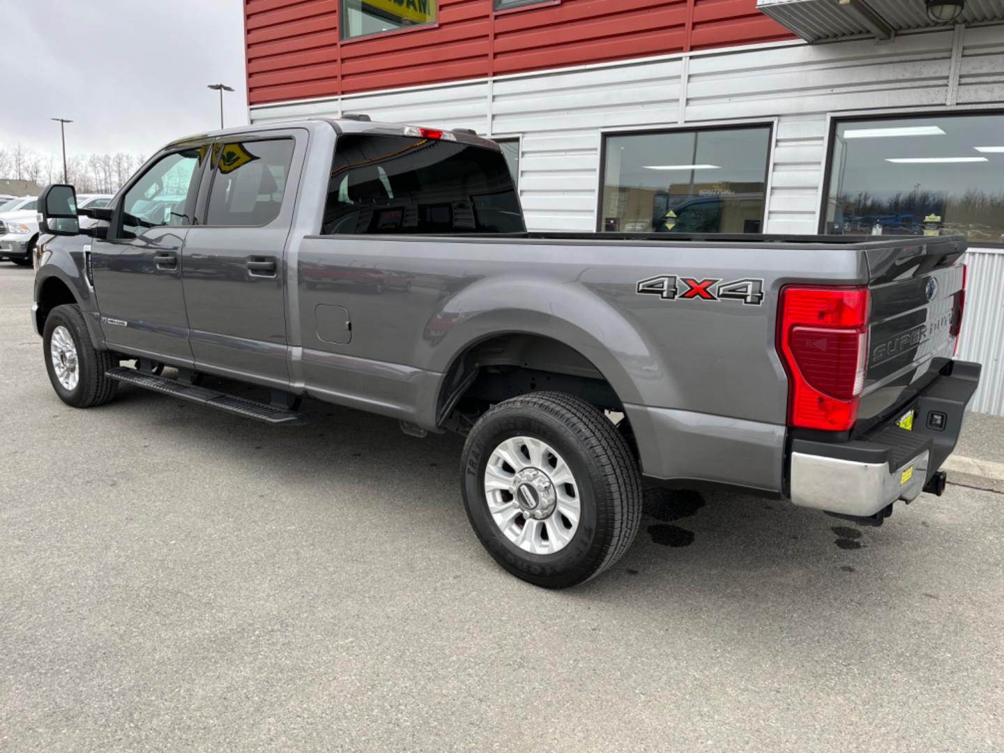 2022 GRAY /Black FORD F-250 SUPER DUT XL (1FT7W2BT2NE) with an 6.7L engine, Automatic transmission, located at 1960 Industrial Drive, Wasilla, 99654, (907) 274-2277, 61.573475, -149.400146 - Photo#2